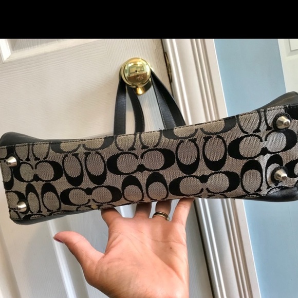 Authentic Coach Handbag - Picture 7 of 12